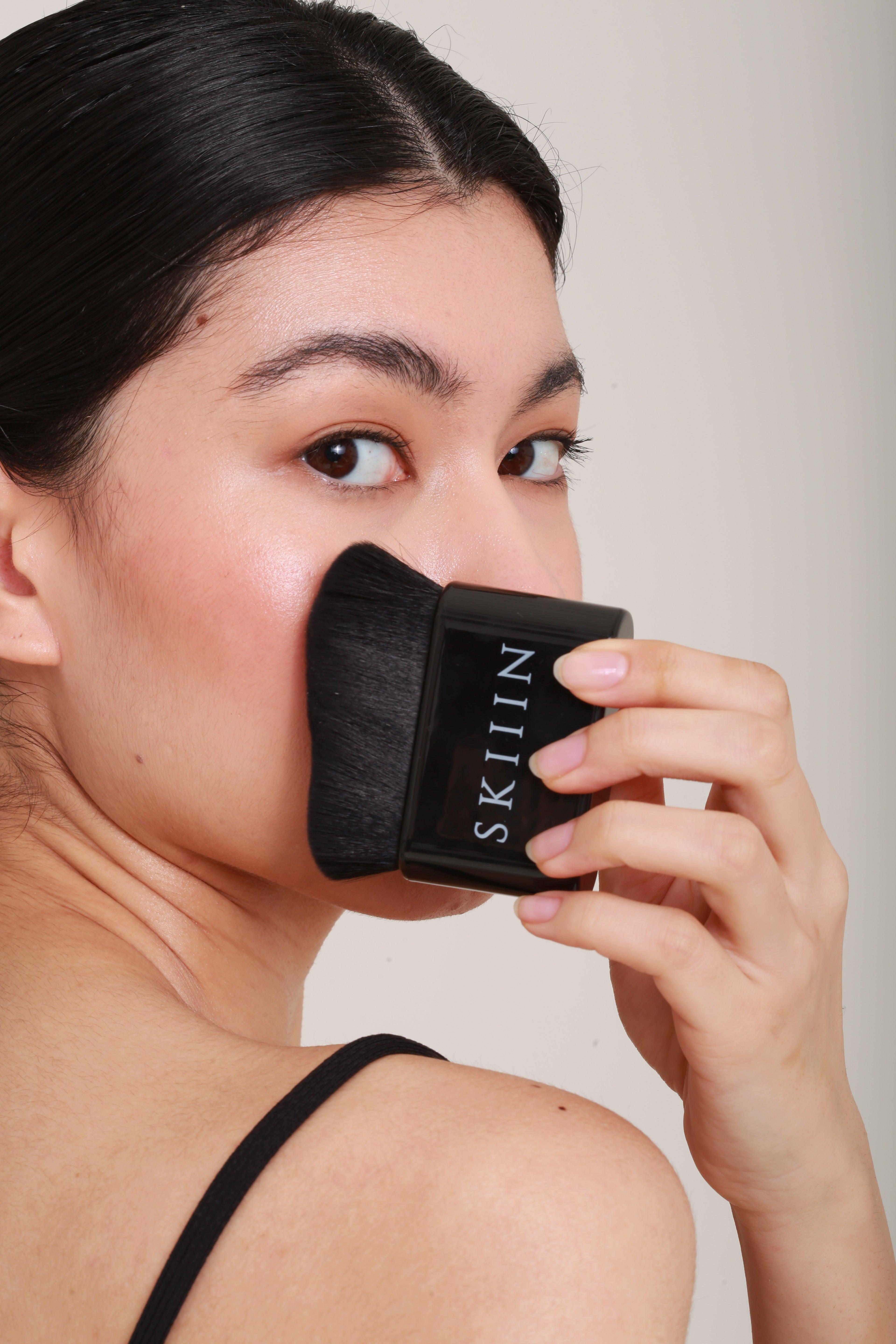 FACE BRUSH - SKIIIN