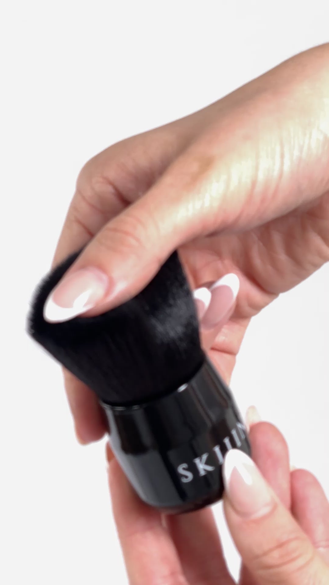 Load video: Ultimate Tanning Gift Bundle